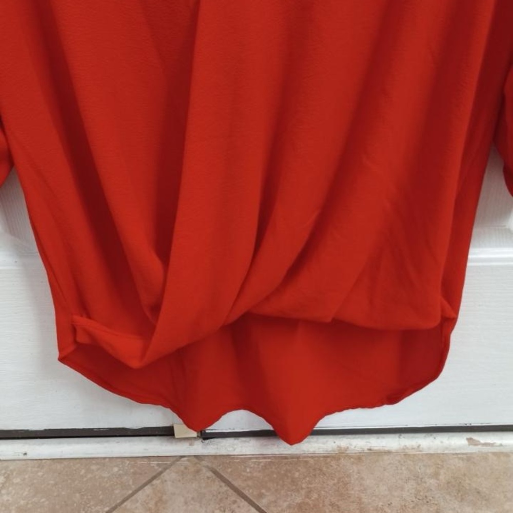Women’s V neck draped wrap blouse, size small - Picture 3 of 5